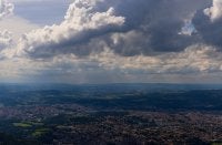 Imagem mostra nuvens acima de cidade de Campinas, em São Paulo