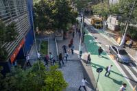 Rua Completa na Joel Carlos Borges: mais segurança para receber o grande fluxo de pedestres (foto: Pedro Mascaro/WRI Brasil)