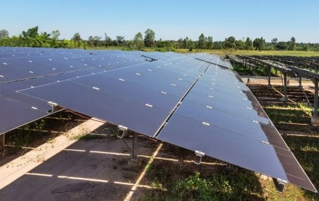 Baterias de VEs usadas mantêm boa parte da carga original e, se coletadas e manejadas de forma adequada, podem ser reaproveitadas, por exemplo, para armazenar energia renovável.