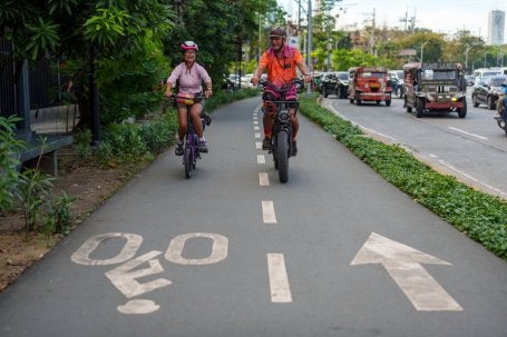 Hoje os ciclistas contam com mais de 1.200 quilômetros de ciclovias em Manila e em outras cidades graças ao trabalho de advocacy da coalizão. 