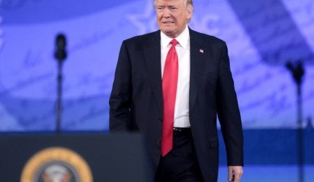 O presidente dos Estados Unidos, Donald Trump, coloca em risco o Acordo de Paris ao reverter elementos-chave da estratégia climática do país (Foto: Gage Skidmore/Flickr)