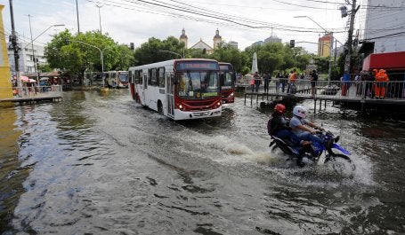 Manaus é afetada por fortes chuvas 