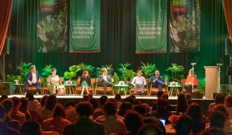 Evento de restauração florestal em São Paulo
