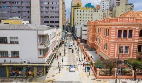 foto aérea mostrando rua