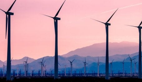 paisagem com aerogeradores