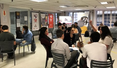 Semifinalistas do Desafio InoveMob em conversas com os mentores (Foto: Priscila Pacheco/WRI Brasil)