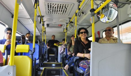 transporte coletivo comunicação ônibus clientes passageiros