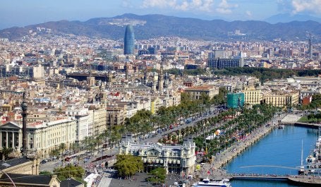 Barcelona tem um dos bairros mais densos da Europa (Eixample) e é um exemplo dos efeitos positivos da densidade urbana