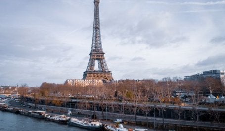foto da torre eiffel em paris