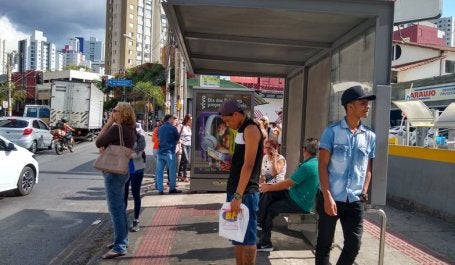 pontos de ônibus qualidade transporte coletivo