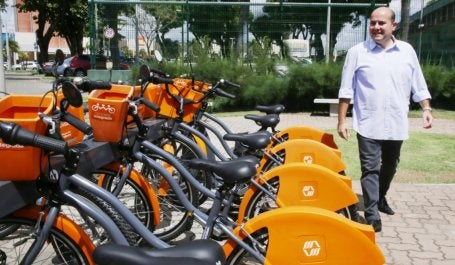 Roberto Cláudio, prefeito de Fortaleza, durante inauguração do sistema Bicicleta Integrada (foto: Queiroz Netto/Prefeitura de Fortaleza)