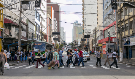 Rua José Paulino, no centro da cidade, foi a escolhida para ser a Rua Completa de Campinas (Foto: Daniel Hunter/WRI Brasil)