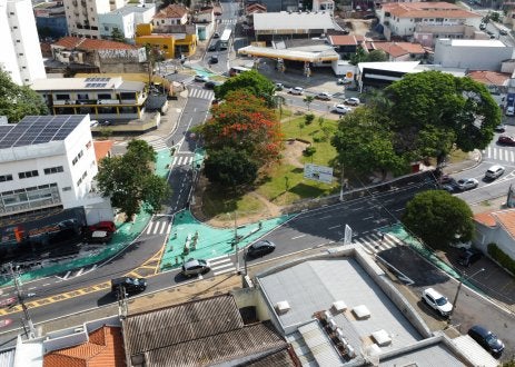 rua completa vista do alto