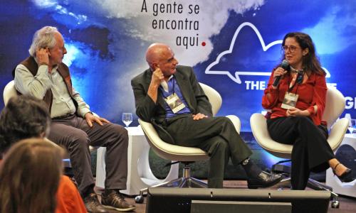 Durante o painel de governança: Carlos Minc, Eduardo Viola e Rachel Biderman (Foto: Mauricio Boff/WRI Brasil)