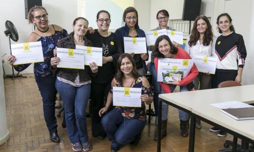 Equipe do Carona a Pé com representantes das escolas que aderiram o projeto em Belo Horizonte (Foto: Daniel Hunter/WRI Brasil)