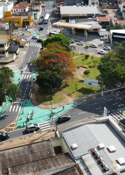 rua completa vista do alto